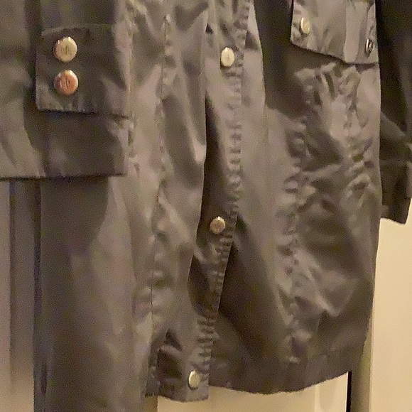 Ralph Lauren light windbreaker/raincoat - Picture 6 of 10